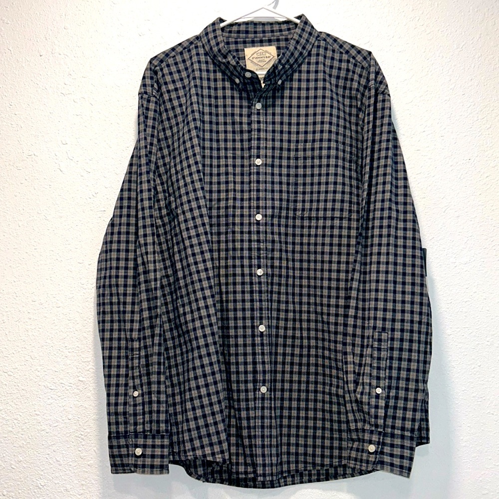 NWT St. John's Bay classic fit comfort stretch navy plaid long sleeve shirt